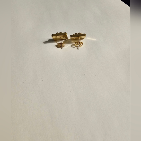 Tory Burch Earrings on Card - Picture 3 of 5